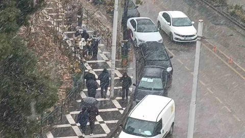 Şanlıurfa'da Kar Yağışı Etkili Olmaya Başladı