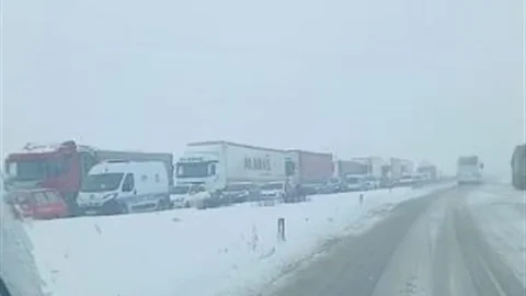 Sivas'ta Kar Yağışı Ulaşımı Olumsuz Etkiliyor