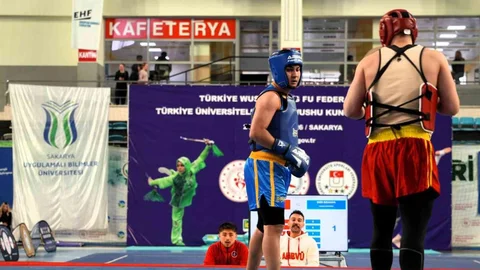 Üniversitelerarası Wushu Şampiyonası Sakarya'da Başladı