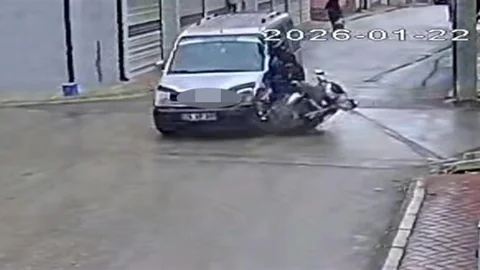 Eskişehir'de Genç Kurye Ağır Yaralandı