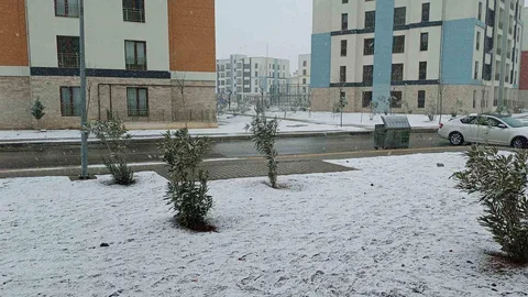 Araban'da Kar Yağışı Çiftçileri Sevindirdi