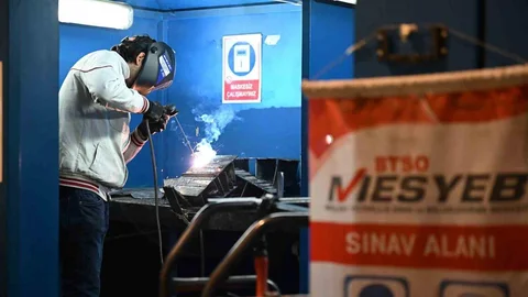 Bursa'da Nitelikli İş Gücü Yetiştiriliyor