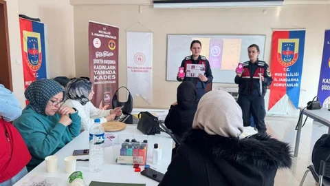 Muş'ta Kadınlara KADES Eğitimi