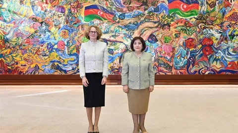 NATO Genel Sekreter Yardımcısı Bakü'de Görüştü