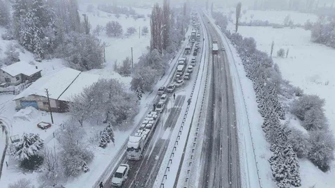 Uşak-Ankara Karayolu 3 Saat Kapalı Kaldı
