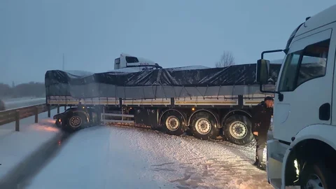 Afyonkarahisar'da Kar Yağışı Etkili Oldu