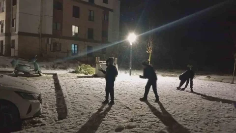 Hatay'da Kar Yağışı Eğlenceleri