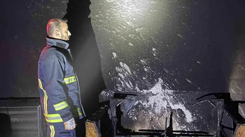 Van’da Yangın Bir Evi Kullanılamaz Hale Getirdi