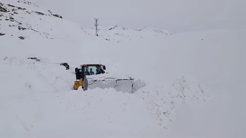 Şırnak'ta Kar Çalışmaları Sürüyor
