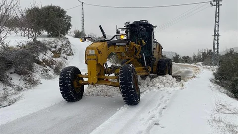 Hatay'da Karla Mücadele Devam Ediyor