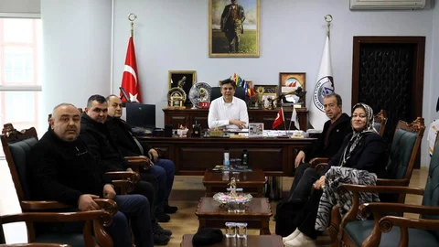 Mahalle Muhtarları Başkan Durgut'la Toplandı