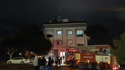 Antalya'da Bacadan Kıvılcım Alarmı