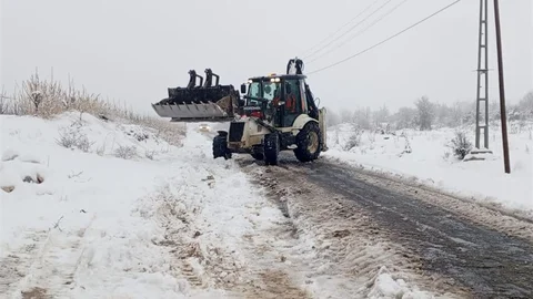 Mersin'de Karla Mücadele Çalışmaları Başladı
