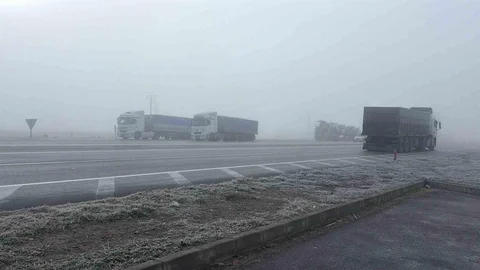 Afyonkarahisar'da Sis Etkili Oldu