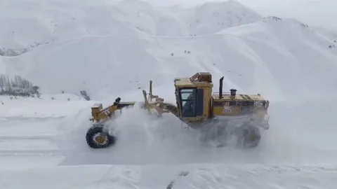 Hakkari'de Kar Yağışı Etkili Oldu