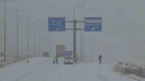 Batman'da Kar Teyakkuzu Devam Ediyor