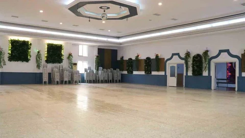 Yenipazar'da Düğün Salonunda Yenileme Çalışması