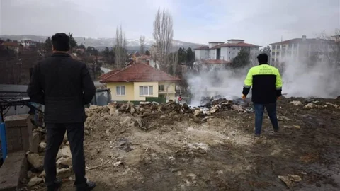 Burdur'da Ev Yangınına Müdahale