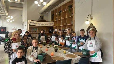 Kuşaklar Yadigar Kahvesi'nde Buluştu