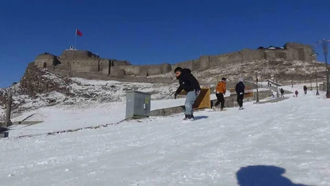 Kars'ta Kızakla Eğlenceli Günler