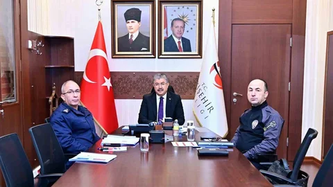 Eskişehir Valisi Yılmaz Video Konferans'a Katıldı