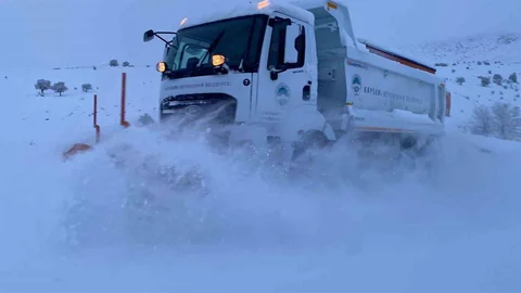 Kayseri'de Kırsal Yol Çalışmaları Devam Ediyor