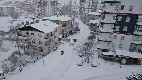 Malatya'da Kar Kalınlığı 30 Santimetreye Ulaştı