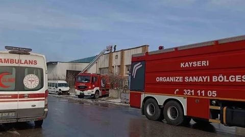 Kayseri'de Fabrika Yangını Kontrol Altına Alındı