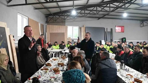 Karacabey'de Başkan Karabatı Emekçileri Ağırladı