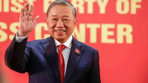 Vietnam'da To Lam Yeniden Seçildi