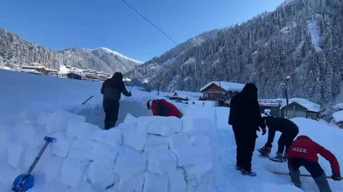Ayder Yaylası'ndaki İglolar İlgi Görüyor