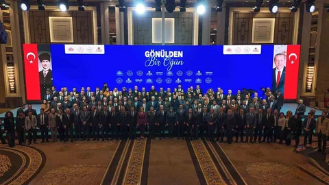 İstanbul'da Çocuklara Sıcak Yemek Projesi