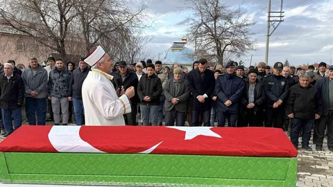 Afyonkarahisar'da Kore Gazisi Defnedildi