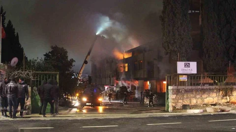 Adana'da Fabrika Yangını Meydana Geldi