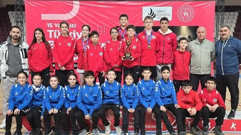 Erzincan Badminton Takımından Büyük Başarı
