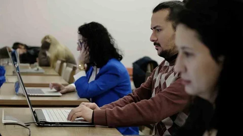 Bilecik'te E-Kitap Koleksiyonu Açıldı