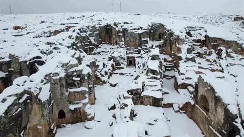 Perre Antik Kenti Karla Kaplandı