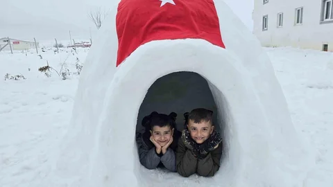 Yozgat'ta Aile Eskimo Evi Yaptı