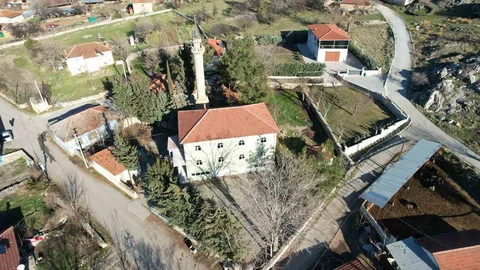 Denizli'de Cami İcradan Satılığa Çıkarıldı