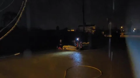 Antalya'da Sağanak Yağmurda Mahsur Kalanlar Kurtarıldı