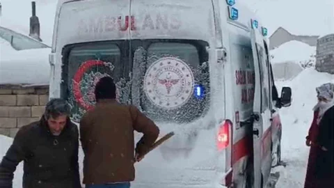 Kar Engeli Aşıldı: Sinan Hastaneye Ulaştı