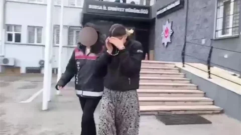 Bursa'da Hırsızlık Yapan Kadın Yakalandı
