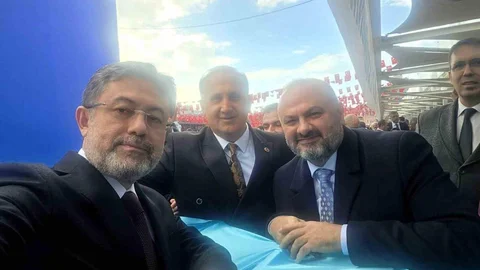 Başkan Kaya, Deve Güreşlerini Bakan Yumaklı ile Görüştü