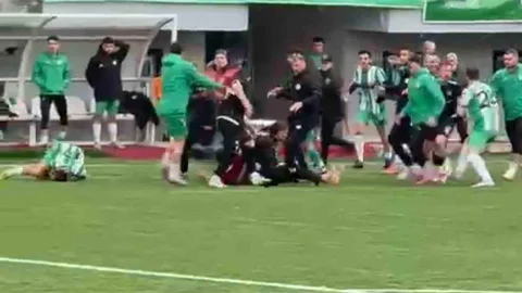 Rize'de Amatör Maçta Olaylar Büyüdü