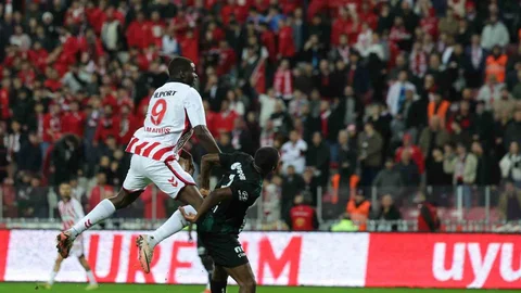 Samsunspor ve Kocaelispor Berabere Kaldı