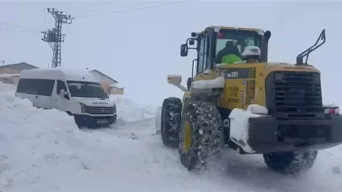 Sivas'ta Cenaze Defni İçin Zorlu Mücadele