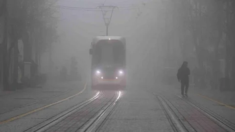 Eskişehir'de Pazar Günü Sis Etkili Oldu