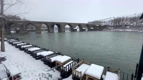 Diyarbakır'da Dicle Nehri Su Seviyesini Arttırdı