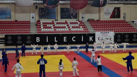 Bilecik'te Judo ile Gençler Geleceğe Hazırlanıyor