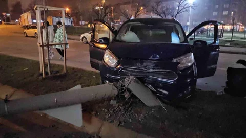Edirne'de Kontrolden Çıkan Otomobil Kazası